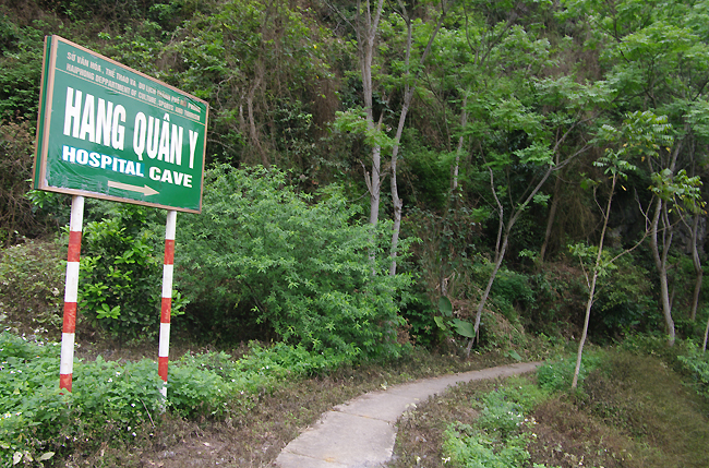 Du lịch Cát Bà - Khám phá Hang Quân Y- Bệnh viện trong lòng đất.