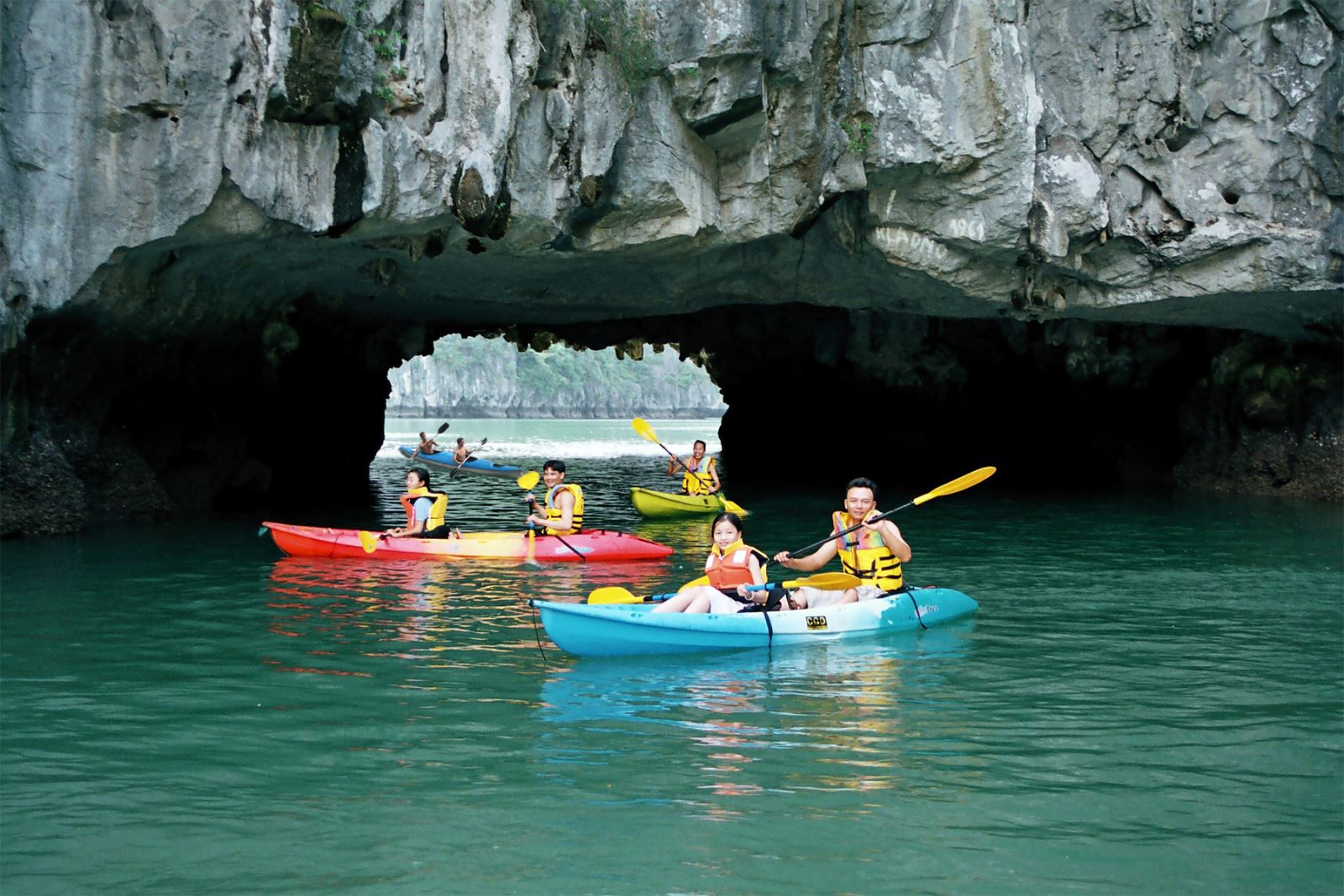 Du lịch Hạ Long - Hang Luồn